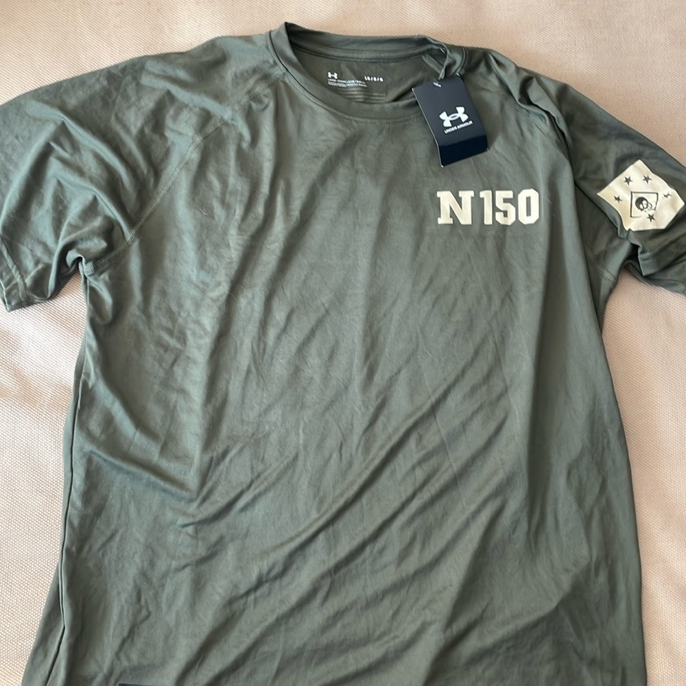 Under Armour Navy tshirt